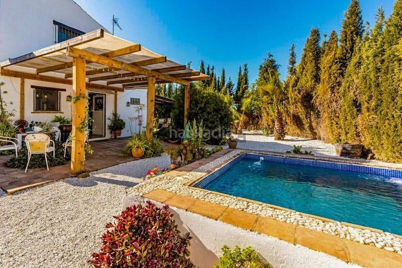 Foto 1b2ed75b-0a68-4e07-9102-360ef3da3314. Maison avec parking piscine dans La Concha - Resina Golf Estepona