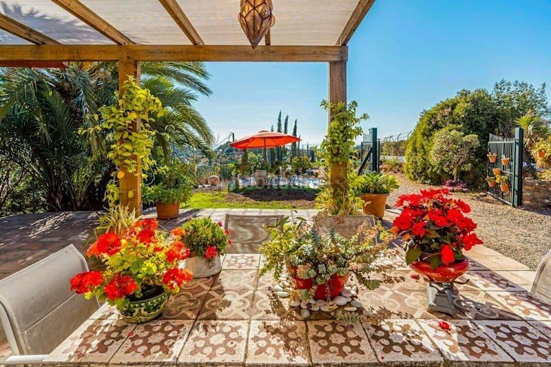 Foto a6fc645b-848f-4e5f-a3aa-f0bb05071439. Maison avec parking piscine dans La Concha - Resina Golf Estepona