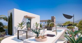 Casa adossada a Bello Horizonte - Lindasol. Adosado obra nueva en rio real marbella. obra nueva finalizada