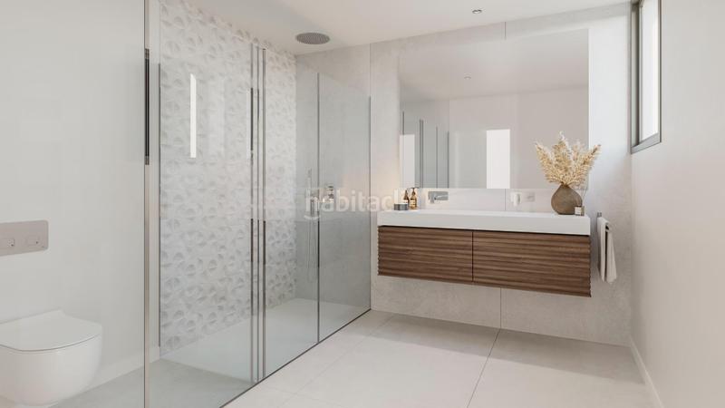 Foto 0bc0406a-3da4-4632-a80c-7c50c13dd197. Piso espectacular bajo con amplio jardín, piscina propia y bodega en Marbella