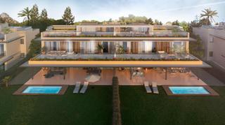 Piso en Santa Clara. Espectacular bajo con amplio jardín, piscina propia y bodega