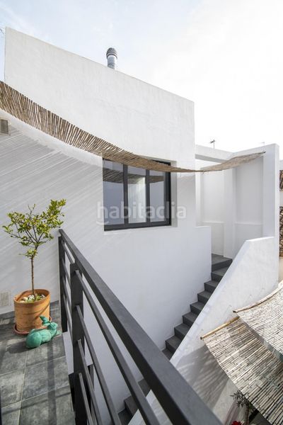 Foto f0f7ee01-1337-4f8d-9b16-10cda901b937. Casa amb calefacció a Centro Estepona
