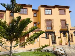 Casa adossada a Marina de Casares. Oportunidad de adosado en marina de casares a solo 100 metros de