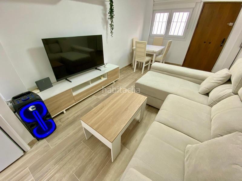 Foto a4500ee4-5f0f-4442-b8f3-0b3aec329a2b. Piso amplio bajo junto al mar segunda linea de playa apartamento turistico en Estepona