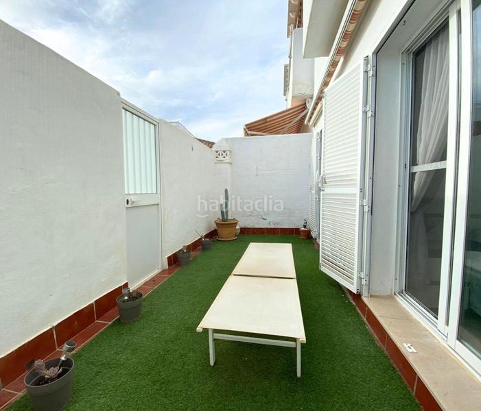 Foto 453d2f6a-d879-401e-a2c6-b5aa0e4ddccb. Casa adossada amb aparcament piscina a Manilva pueblo Manilva