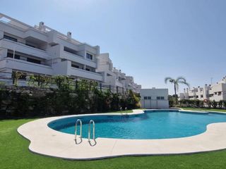 Apartament a Estepona Golf. Apartamento obra nueva en planta baja en estepona. entrega inmed