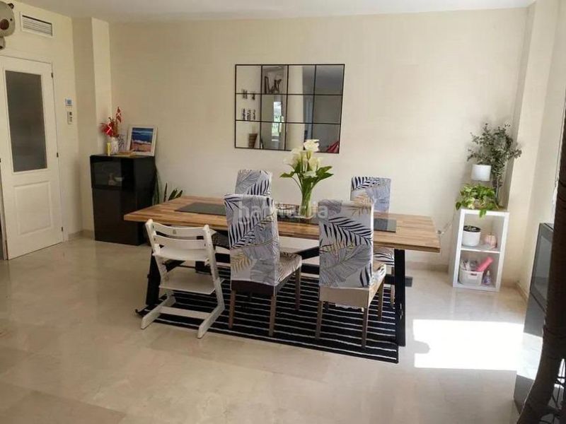 Foto 5b28fb46-c0a2-41cc-99a2-8e378e2cf41c. Apartament amb aparcament piscina a Alcorrín Manilva