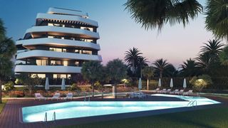 Apartament a Los Álamos. Exclusivo apartamento frente al mar en torremolinos  entrega inm
