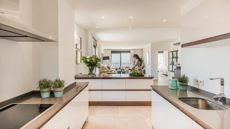 Foto 547e7462-5c08-43d9-bfb6-589f9cd5085d. Appartamento con riscaldamento parcheggio piscina in Estepona