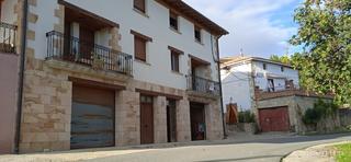 Casa adossada a Yerri. Casa en venta en azcona, valle de yerri