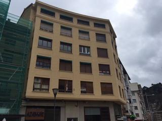 Pis a Estella / Lizarra. Estella venta de gran piso centrico de 335 mts.ascensor. zona es