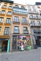 Locale commerciale in Casco Antiguo. Local en venta plaza del ayuntamiento