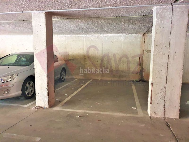 Foto 59f11d94-86fe-4c79-8282-4f647487389c. Aparcament cotxe a El Arco Logroño