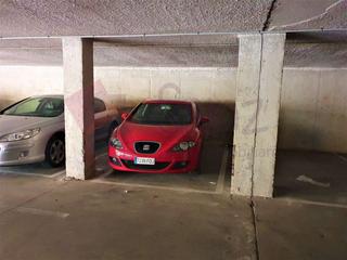 Parking coche en El Arco. Plaza de garaje para coche en joaquín turina, n 1 el arco