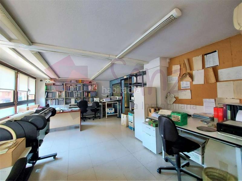Foto 175bbf05-c70b-4e0f-b616-77b00d3edfee. Miete büro mit heizung parking in Oeste Logroño