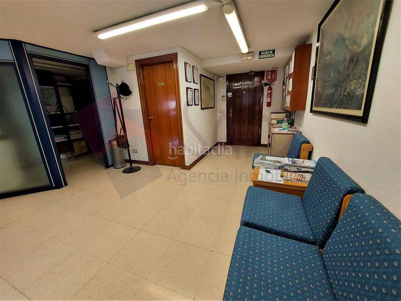 Foto 6feb60c4-256c-4d5b-8fd8-ab7da193d129. Rent office space with heating parking in Oeste Logroño