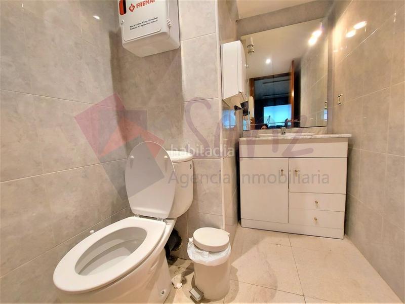 Foto b8806caf-3863-404c-901c-b7ba2a751adc. Rent office space with heating parking in Oeste Logroño
