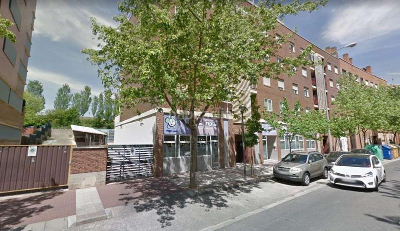 Foto f0127f5b-d0b8-4638-89bb-274001ac2f37. Car parking in calle portillejo 31 in Portillejo - Valdegastea Logroño
