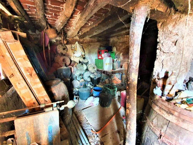 Foto b2b91241-c6b7-4a01-b2cf-95d33e444a5e. Local comercial bodega con calado en Nalda