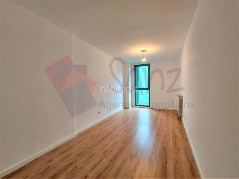 Foto 00e77cb6-4304-47df-a358-5f34d5fb89a4. Pis amb calefacció aparcament piscina a La Cava - Fardachón Logroño