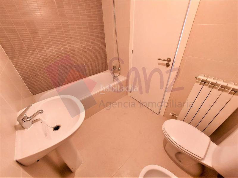 Foto 7014fa3b-e4a7-4c46-89b3-f66081a20f44. Pis amb calefacció aparcament piscina a La Cava - Fardachón Logroño