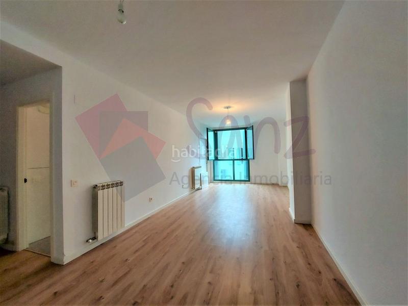 Foto 813a1716-17c7-449d-aceb-fd15c17b1f1f. Pis amb calefacció aparcament piscina a La Cava - Fardachón Logroño