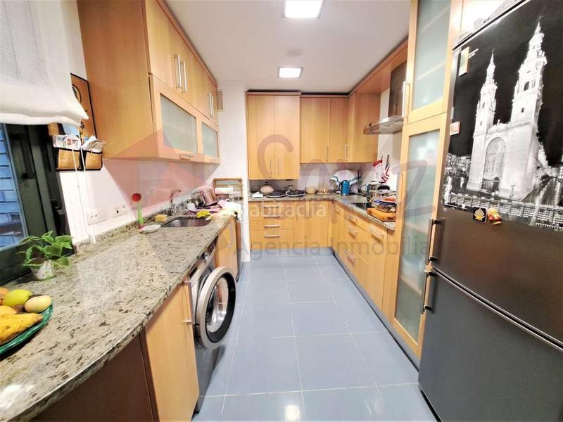 Foto 4fa015aa-d3b3-4047-a8ae-80d713e3b32f. Piso gran vivienda en las peatonales (calvo sotelo-juan xxiii) en Logroño