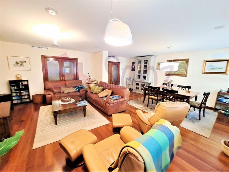 Foto 52f5649f-bd38-4b8d-80c4-c9282bf8436b. Piso gran vivienda en las peatonales (calvo sotelo-juan xxiii) en Logroño