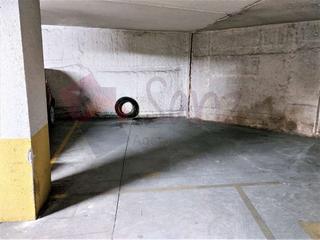 Car parking in Calle Huesca 42