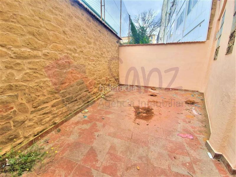 Foto bff3afcb-b075-40a5-bae8-49806b4a87a4. Location local commercial dans Gran Via Logroño