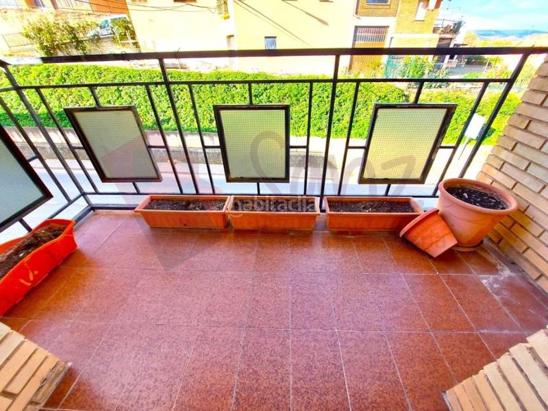 Foto 879c7b7b-3352-4e6d-8ea4-f0473610887e. Casa gran casa enexcelente ubicación en Entrena