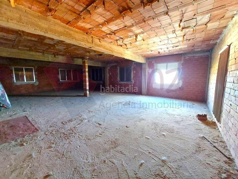 Foto 9a4e86a7-454a-471c-856f-985aadfb92aa. Casa gran casa enexcelente ubicación en Entrena