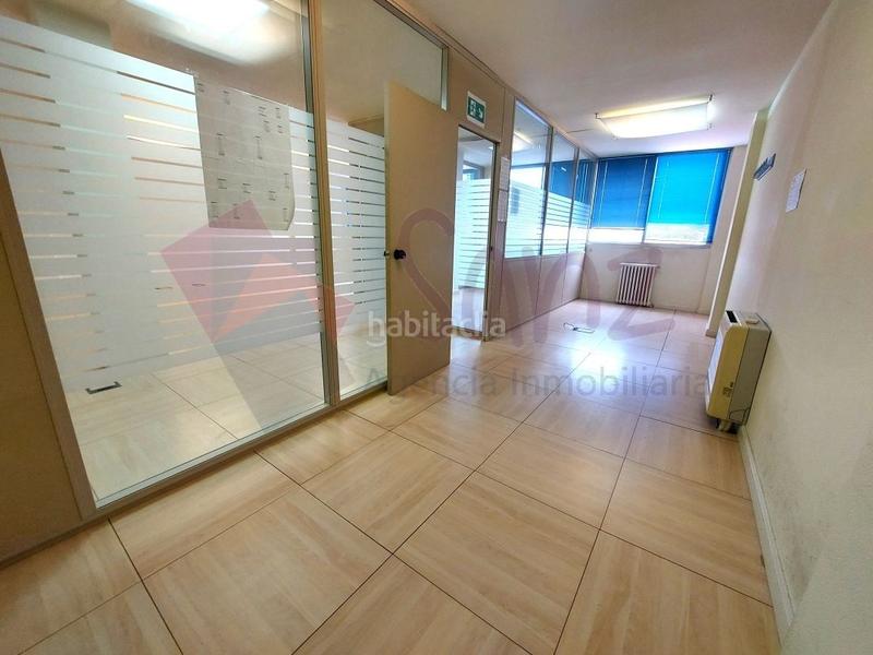 Foto f5abb180-18e2-4bcd-82ed-4c83fdfc02fe. Location bureau avec chauffage dans Gran Via Logroño