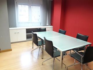 Rent Office space  Calle carmen medrano. Oficina acondicionada y amueblada