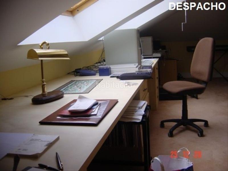 Foto 410cbf52-4354-485b-859b-961a638aa7dc. Chalet con parcheggio piscina in Lardero