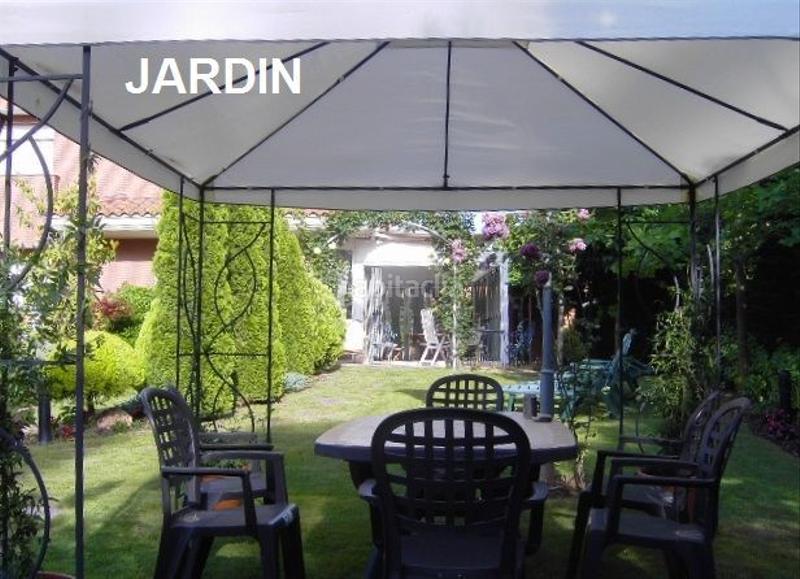 Foto b905a7ba-7057-445d-aad9-18c8559ddcb2. Chalet con parcheggio piscina in Lardero