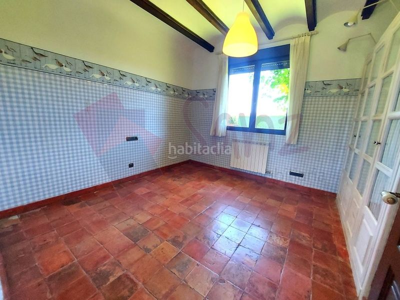 Foto 52d1a507-abf2-45e0-a405-4348cd61a887. Haus mit parking in Villamediana de Iregua