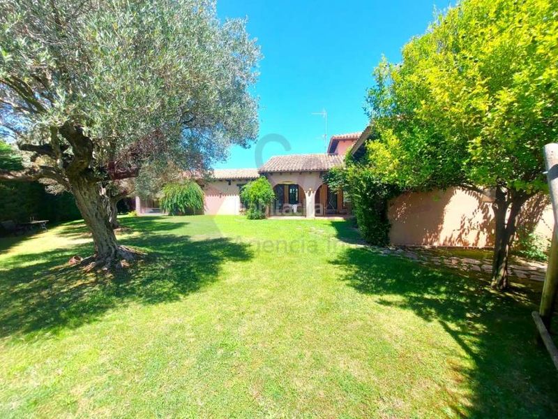 Foto a7ad9eaa-de8e-4057-9c86-e135856d92d9. Haus mit parking in Villamediana de Iregua