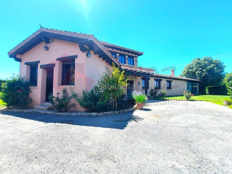 Foto aca10f0a-8c80-4b68-8df5-e2cdad030271. Haus mit parking in Villamediana de Iregua