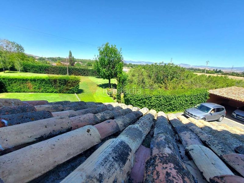 Foto ef40a302-12fd-427c-a64a-5ed32116d81f. Haus mit parking in Villamediana de Iregua