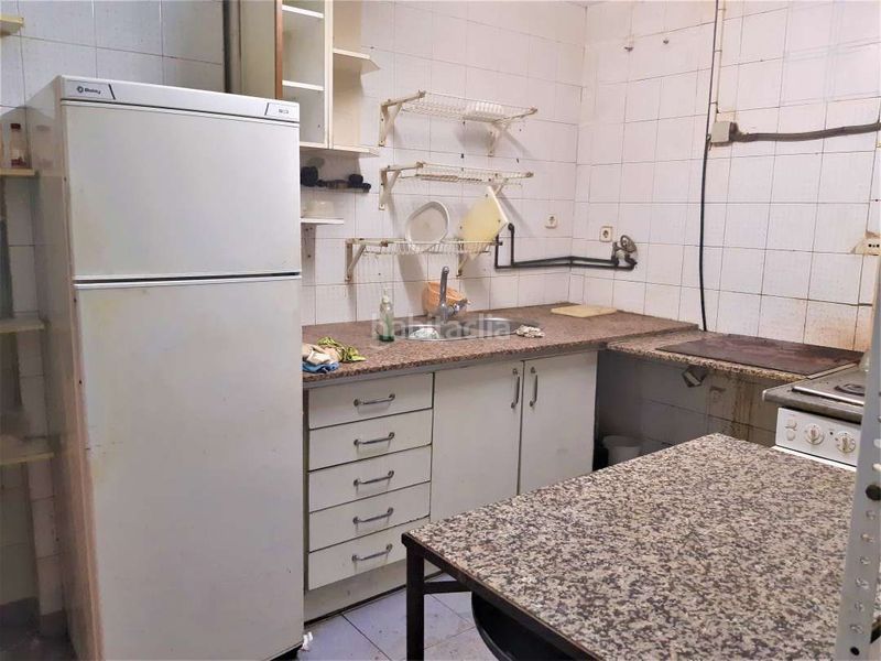 Foto 1776a51b-9bc1-43a3-84c9-8580a723f060. Local comercial a Gran Via Logroño