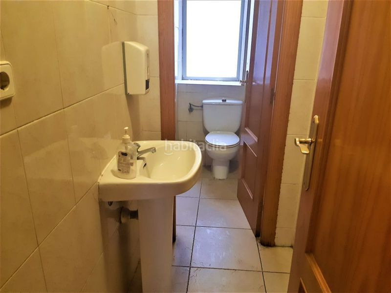 Foto a1875462-4a10-4887-a3fe-700053cccbf9. Local comercial a Gran Via Logroño