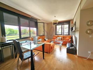 Pis  Calle río guadiana. Oficina estudio en venta en lardero t1