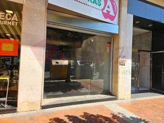 Local Comercial en Avenida Pérez Galdós 52