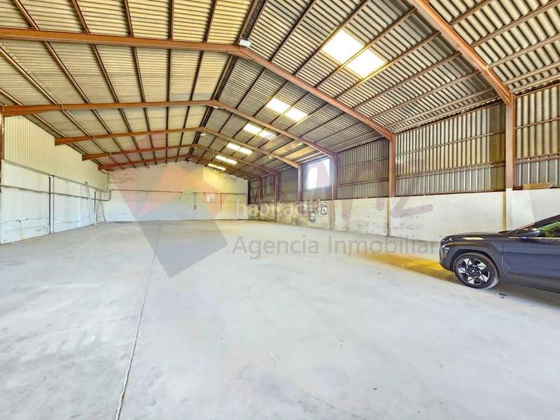 Foto 16f79222-17df-4bd9-aa25-f3a70f0556b4. Rent industrial building in Navarrete