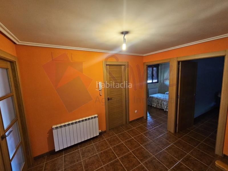 Foto 3d3a7270-a228-4d2e-a673-cb1456870c8c. Chalet avec chauffage parking dans Matute