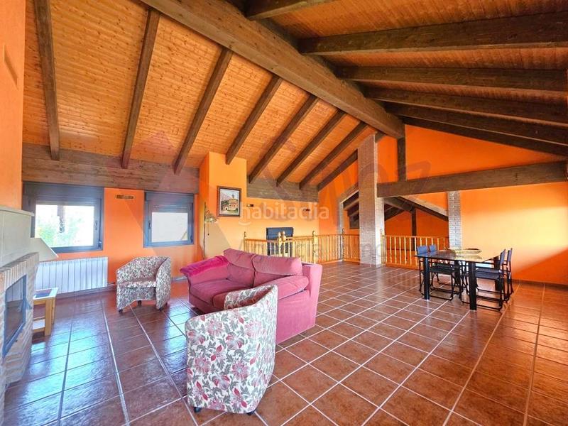 Foto 8b5a25ec-67d0-4307-9f64-9e5880a53405. Chalet avec chauffage parking dans Matute