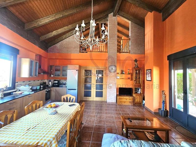 Foto 9ab6892a-5f55-4cd5-b785-e80e498506d6. Chalet avec chauffage parking dans Matute