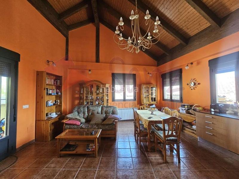 Foto d33634ec-68f4-491f-8635-a957ca7e88d5. Chalet avec chauffage parking dans Matute