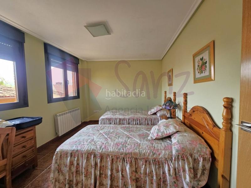 Foto eebbbde8-0303-44a1-b11d-efa8a2dcdc62. Chalet avec chauffage parking dans Matute